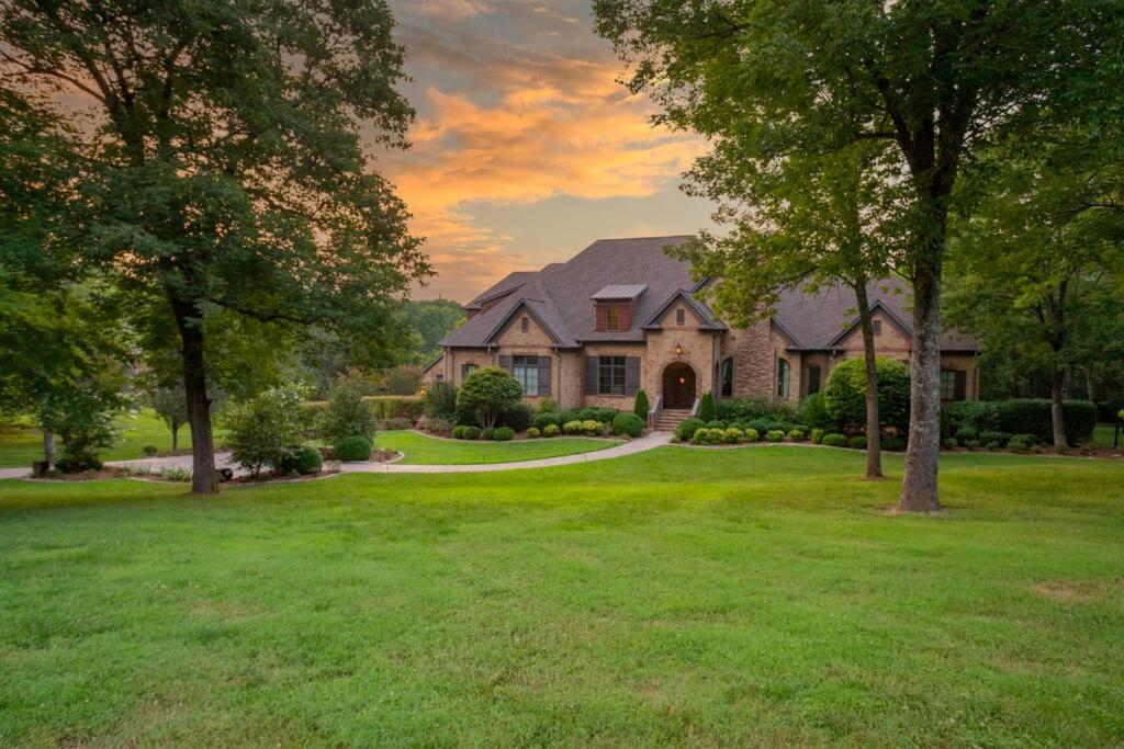 Supreme Luxury For Discerning Tastes Villa Nashville Bagian luar foto