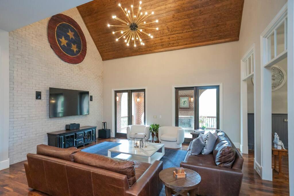 Supreme Luxury For Discerning Tastes Villa Nashville Bagian luar foto