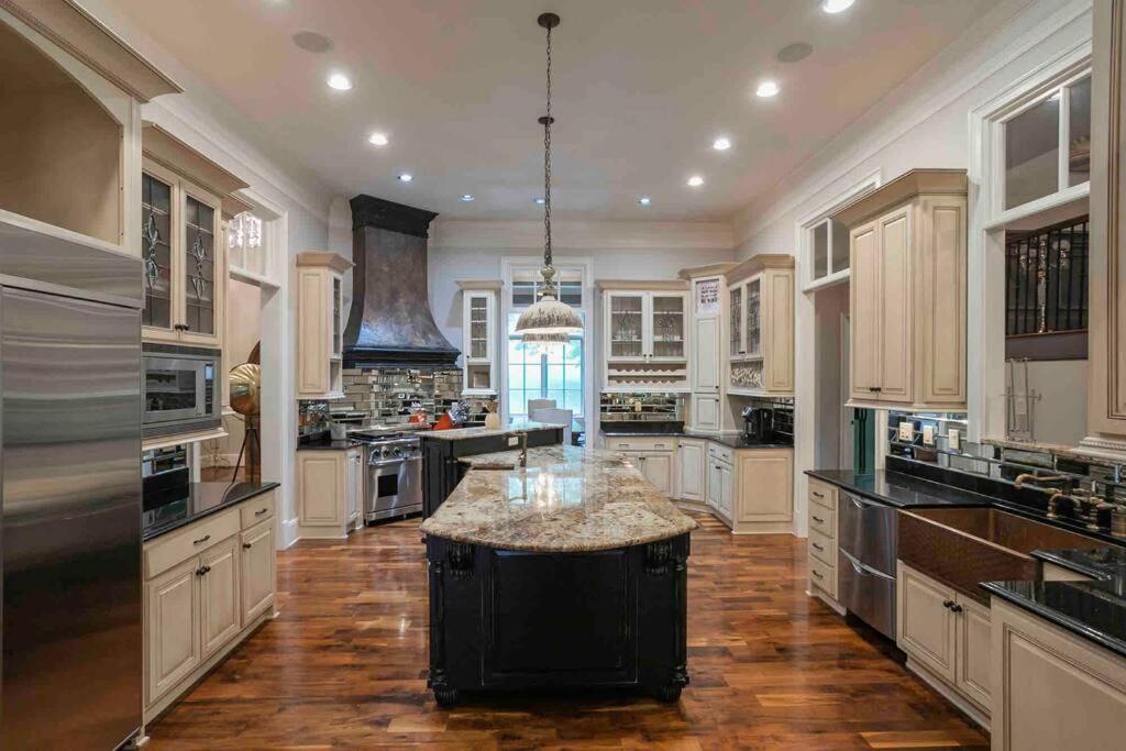 Supreme Luxury For Discerning Tastes Villa Nashville Bagian luar foto
