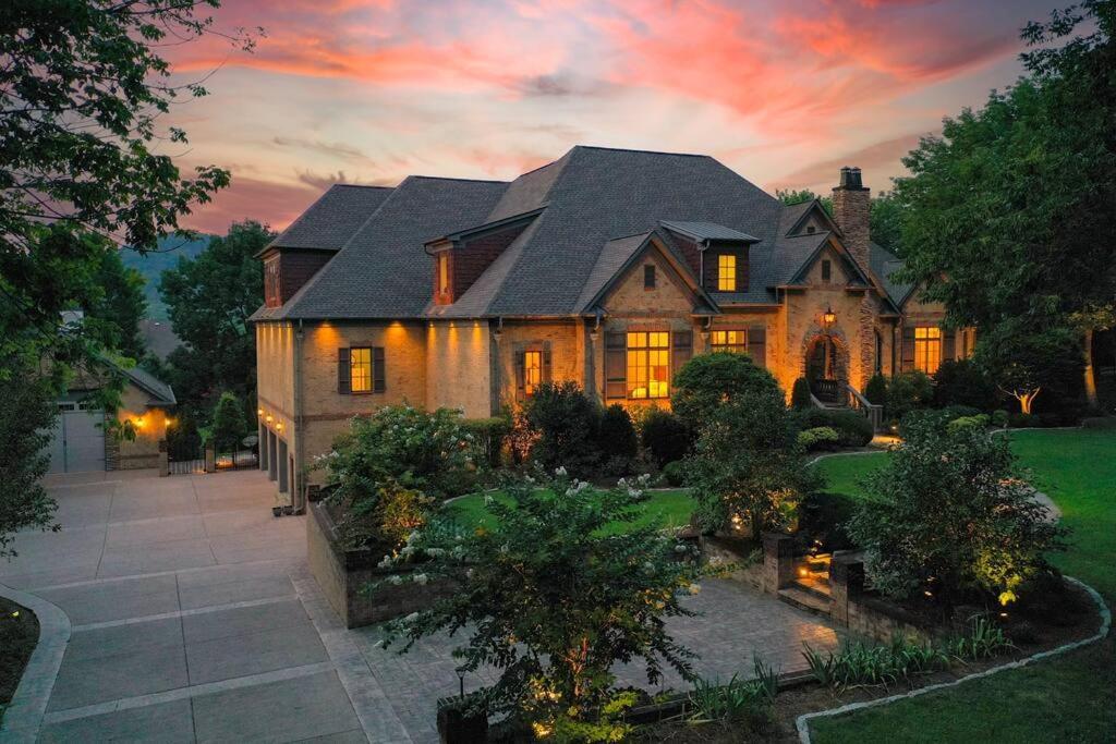 Supreme Luxury For Discerning Tastes Villa Nashville Bagian luar foto
