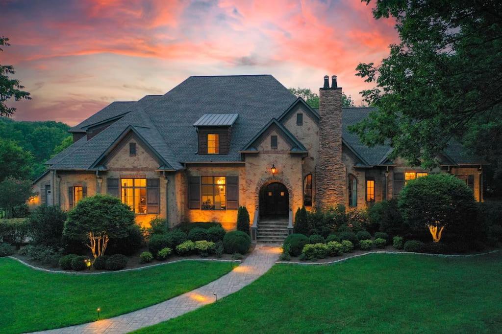 Supreme Luxury For Discerning Tastes Villa Nashville Bagian luar foto