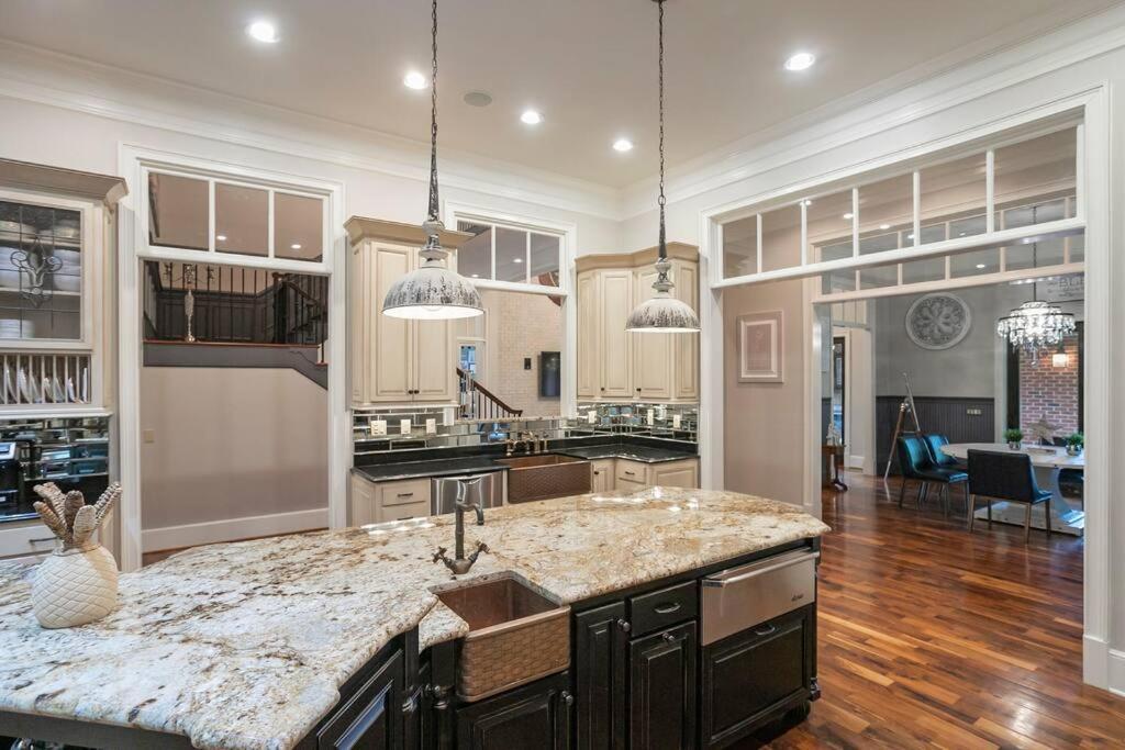 Supreme Luxury For Discerning Tastes Villa Nashville Bagian luar foto
